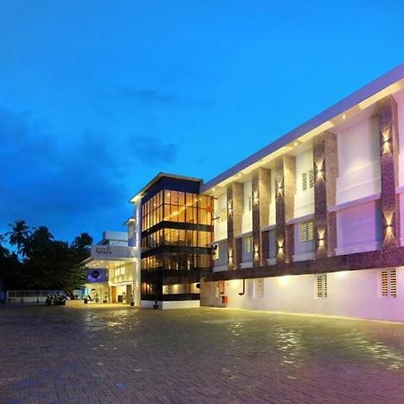 Hotel Apsara Shoranur 外观 照片