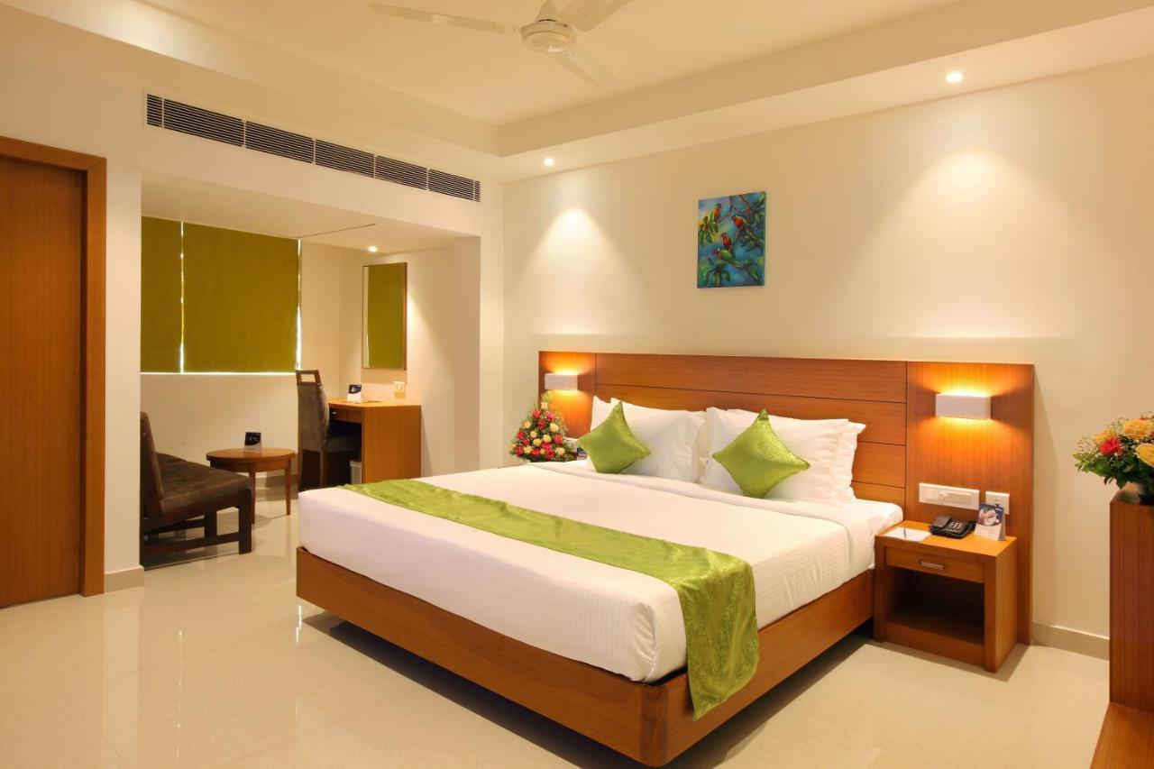 Hotel Apsara Shoranur 外观 照片