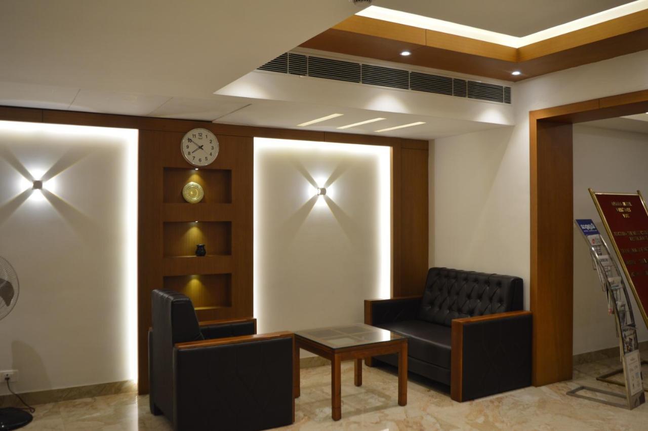 Hotel Apsara Shoranur 外观 照片