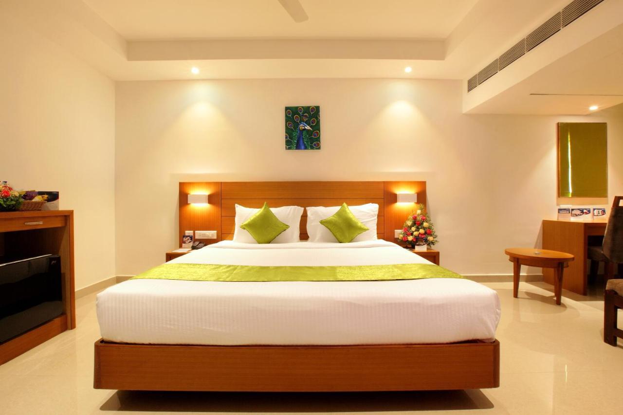 Hotel Apsara Shoranur 外观 照片