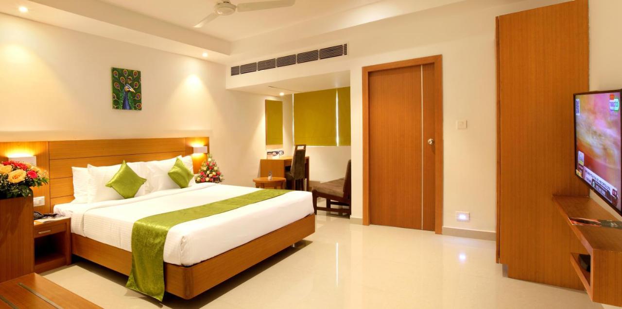 Hotel Apsara Shoranur 外观 照片