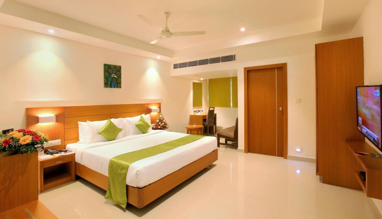 Hotel Apsara Shoranur 外观 照片