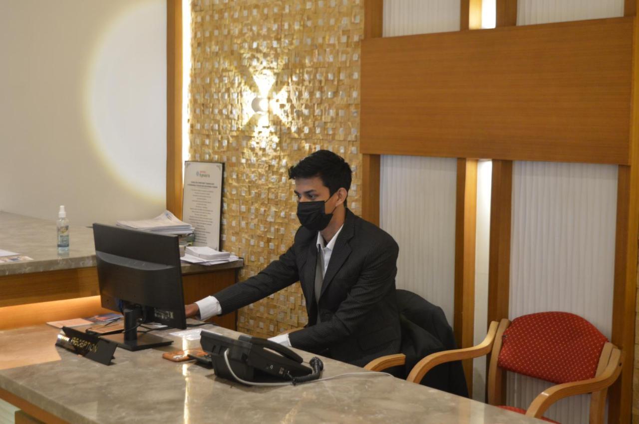 Hotel Apsara Shoranur 外观 照片