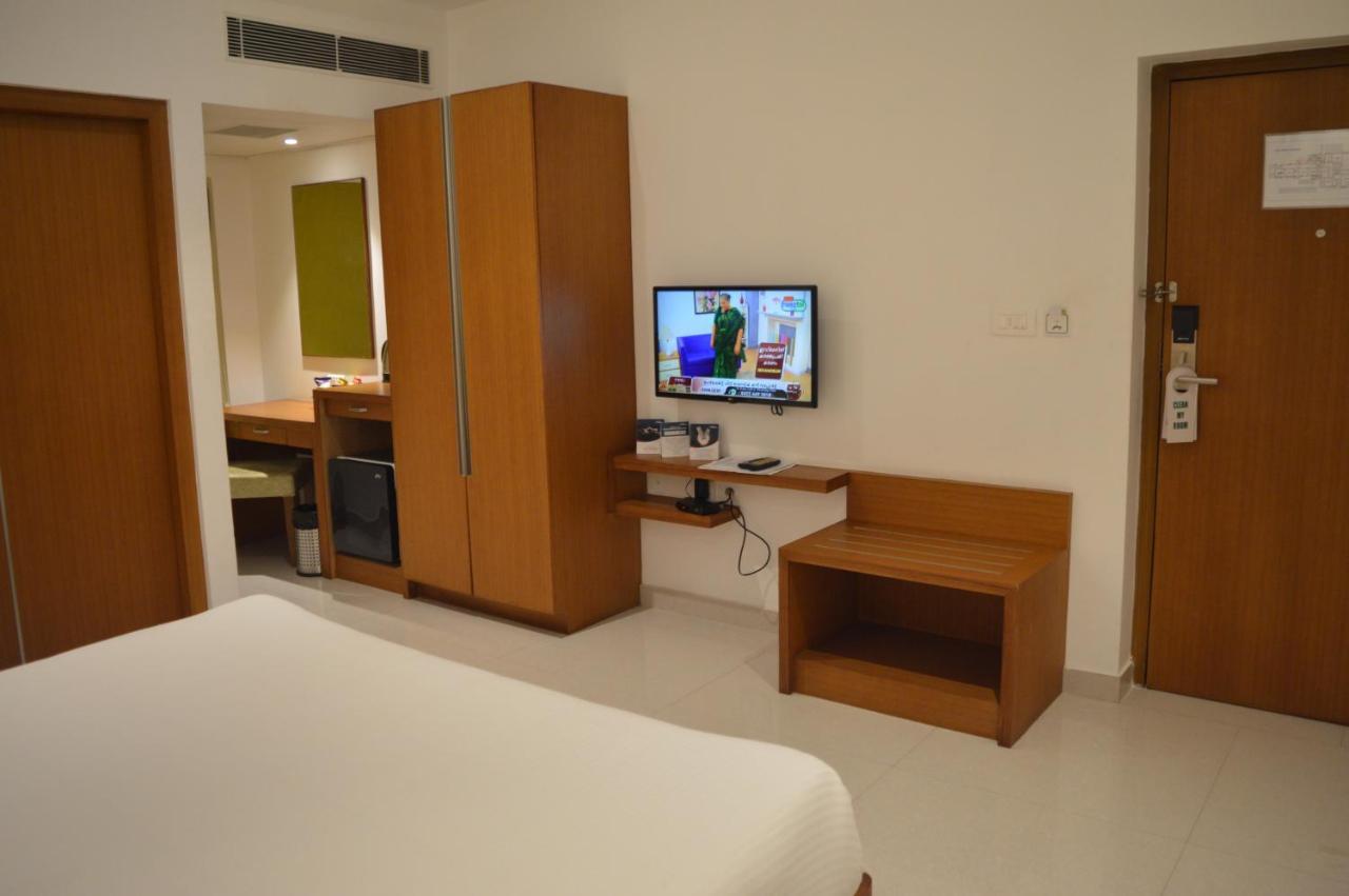 Hotel Apsara Shoranur 外观 照片