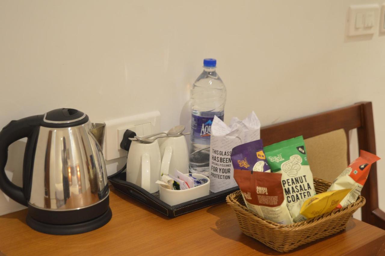 Hotel Apsara Shoranur 外观 照片