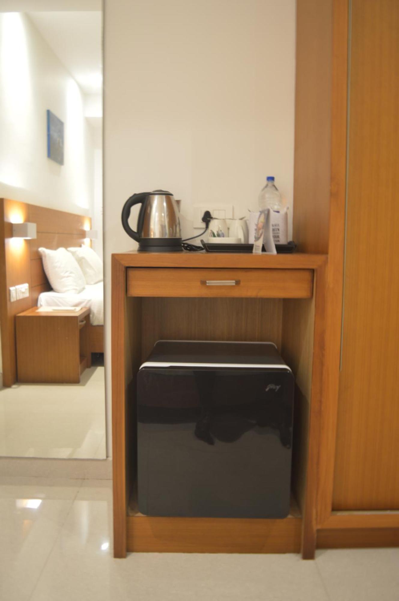 Hotel Apsara Shoranur 外观 照片