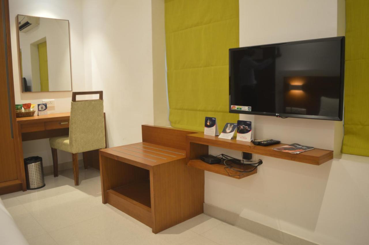 Hotel Apsara Shoranur 外观 照片